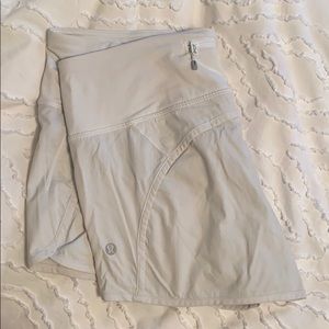 Lulu lemon speed up shorts